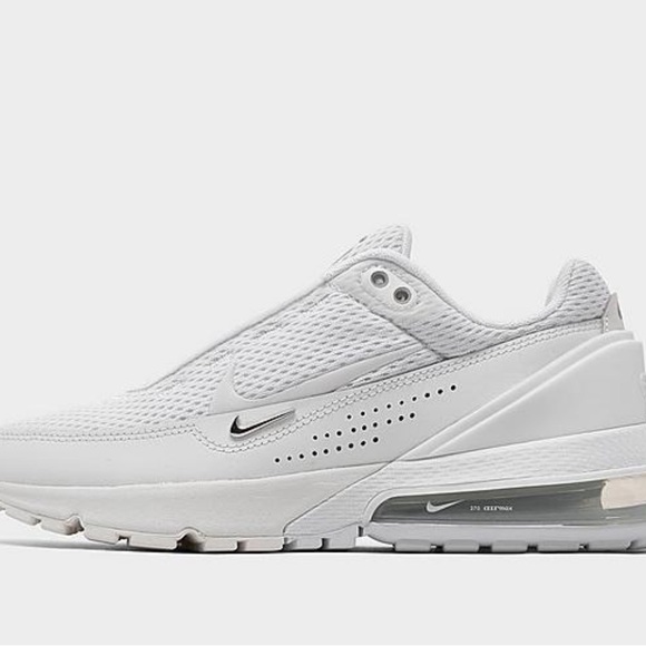 Other - NIKE AIR MAX